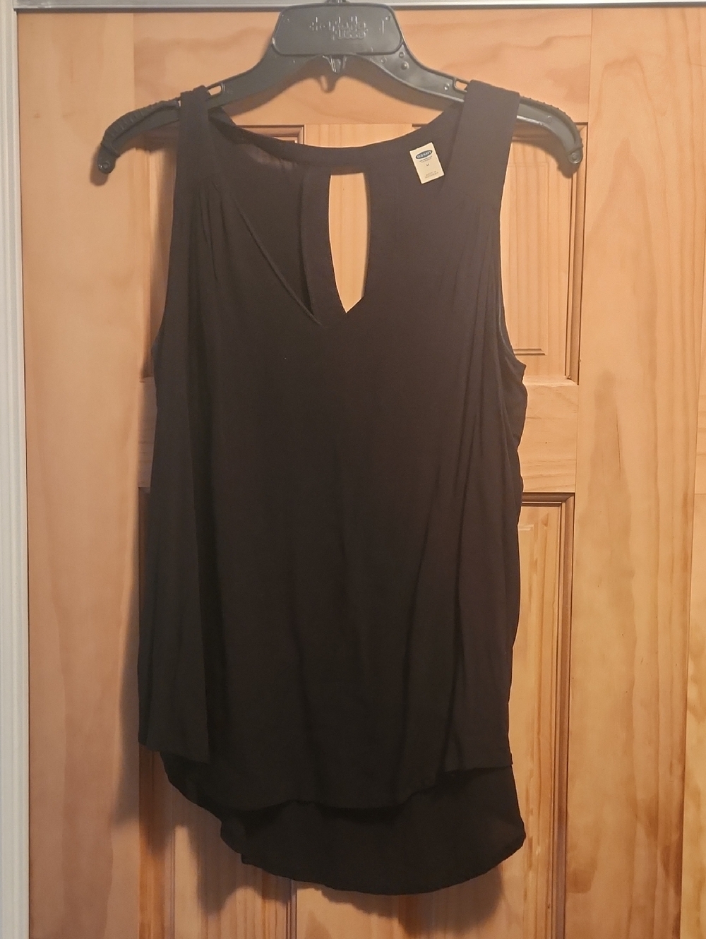 🪻[3/20$] Old Navy Black Sleeveless Keyhole Layered Camisole